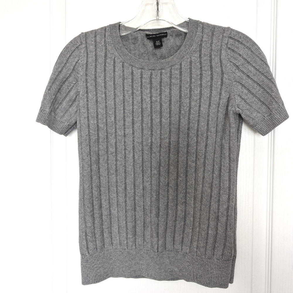 Banana Republic Grey knitted sweater with short sleeves